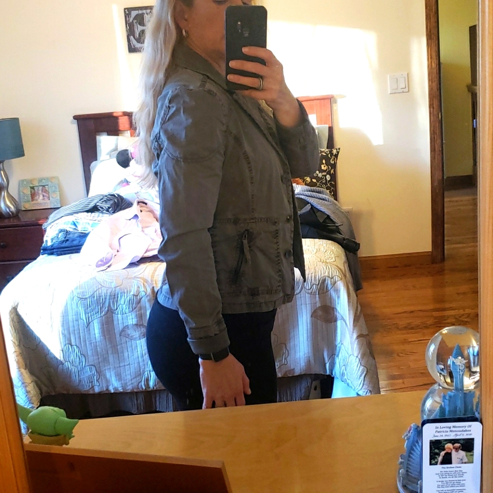 Light weight jacket - Picture 9 of 9